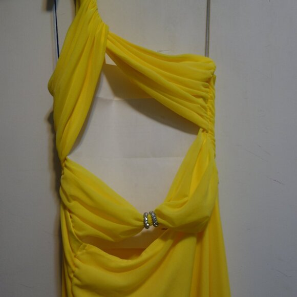 Pansy One Shoulder Cutout Maxi Dress - Picture 5 of 9